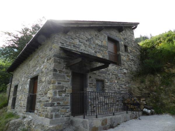 Hostal Casa Corral - Casas de Aldea Monón Exterior foto
